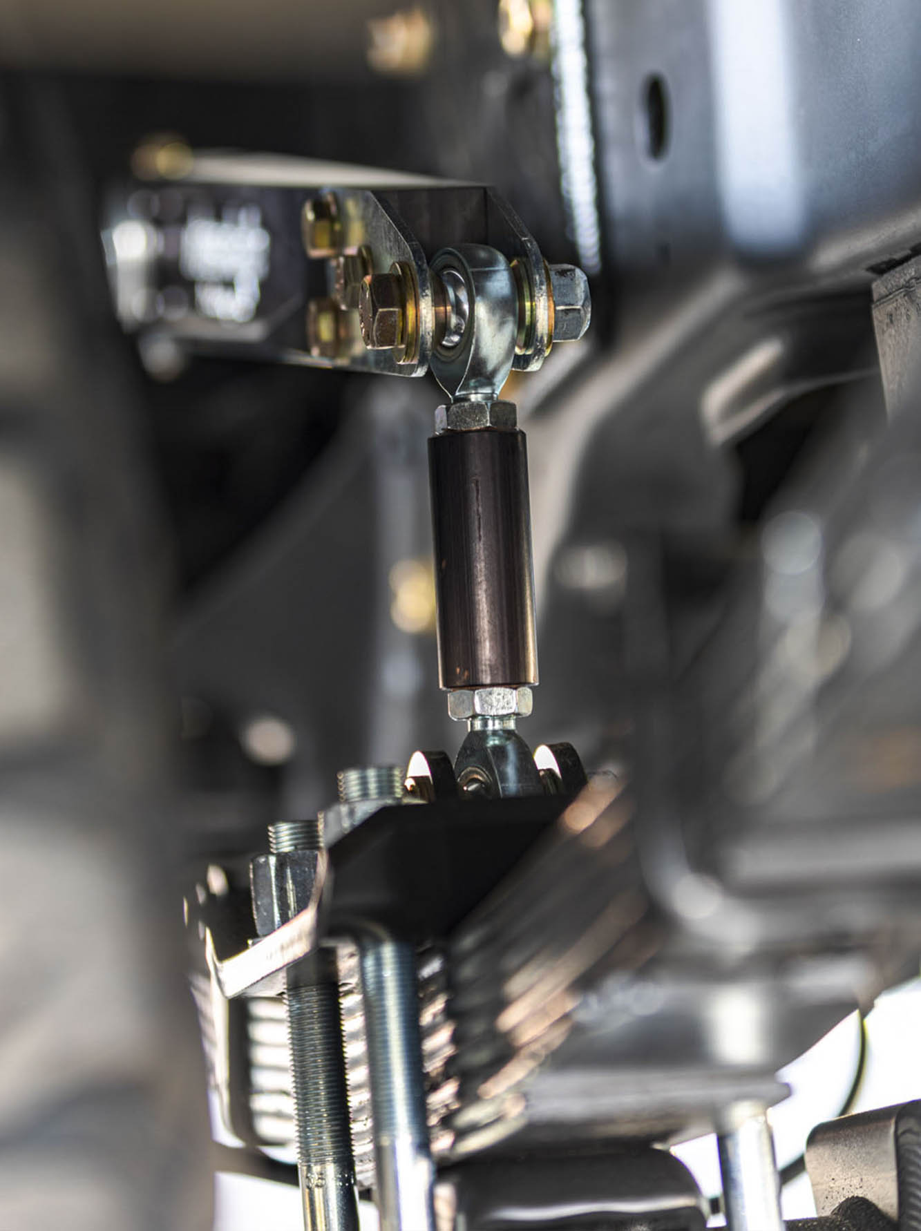 Desolate Motorsports BILLET (Stock Width) 2.5" Shock Front & Rear Package (Long Travel)