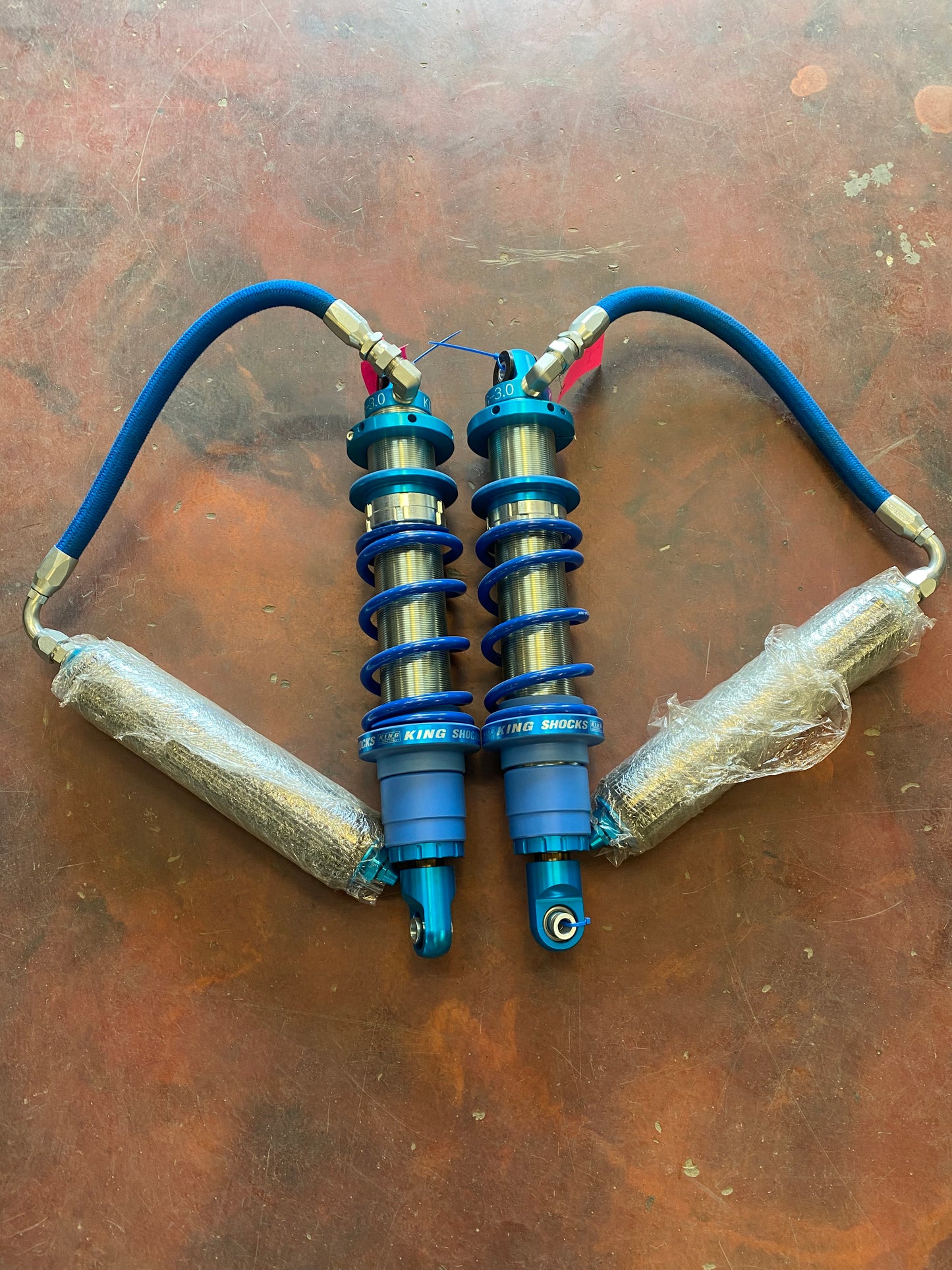 King Race 3.0x14" Finned Hose Remote Coil Overs