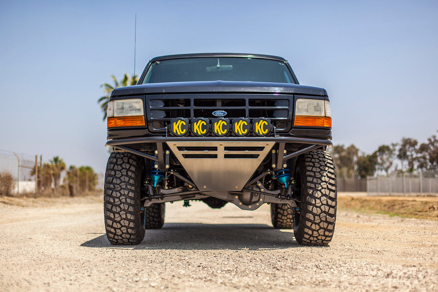 Desolate Motorsports BILLET (Stock Width) 2.5" Shock Front & Rear Package (Long Travel)