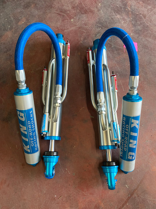 King RS 3.0 x 14" 4 Tube Bypass with Hose Remote Reservoir